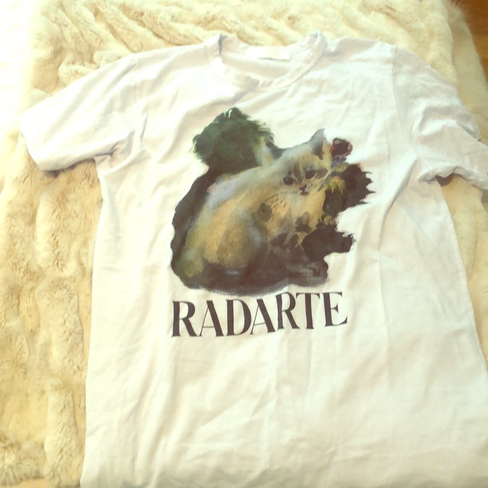 Blueish White roseate shirt with cat image
